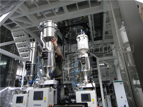 自動供料系統(tǒng) 自動供料系統(tǒng)