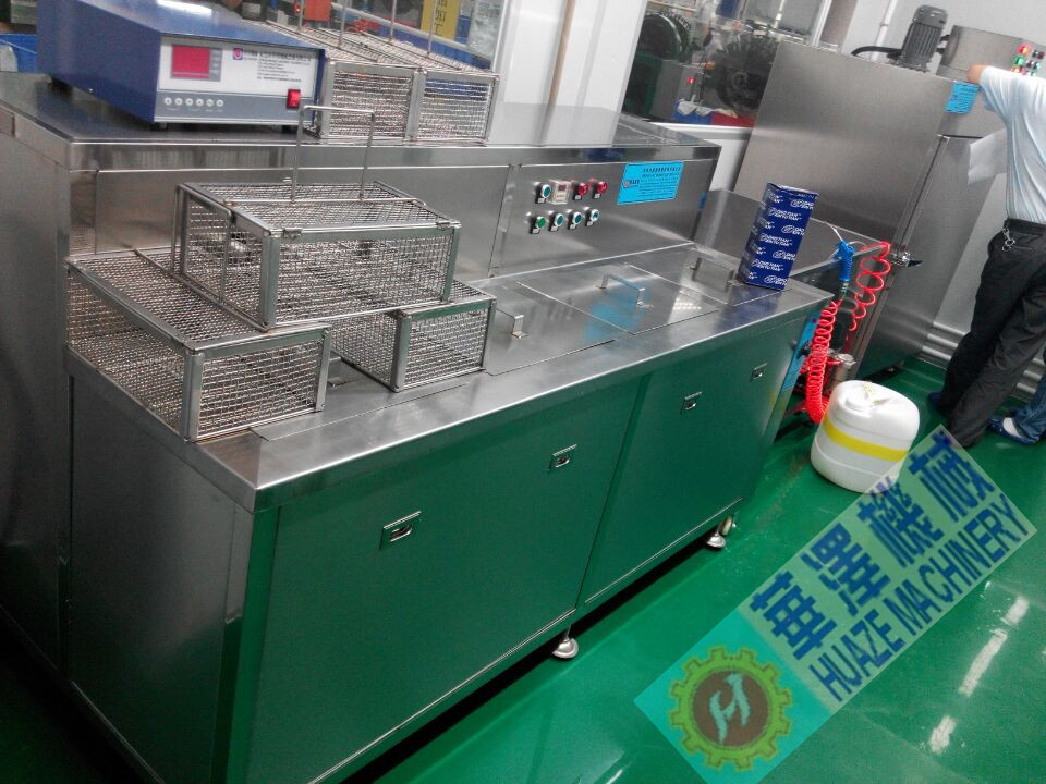 塑膠件超聲波清洗機(jī)